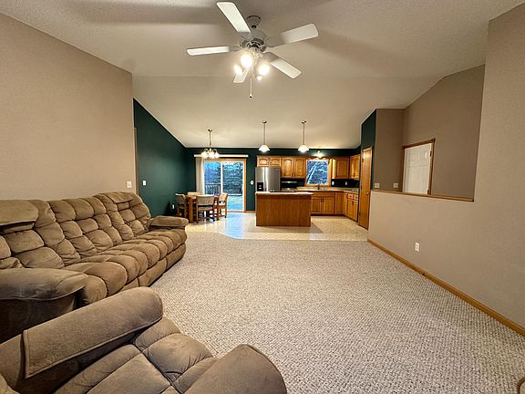5th image of 807 Garden Dr SW