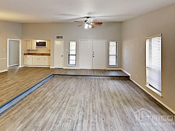 5th image of 3129 E Park Dr