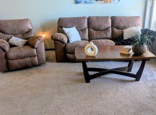 5445 Boone Ave N APT 317, New Hope, MN 55428