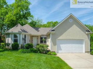 1625 SW White Ridge Dr, Lees Summit, MO 64081