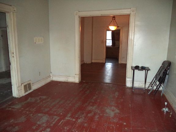 5th image of 522 Chicago St