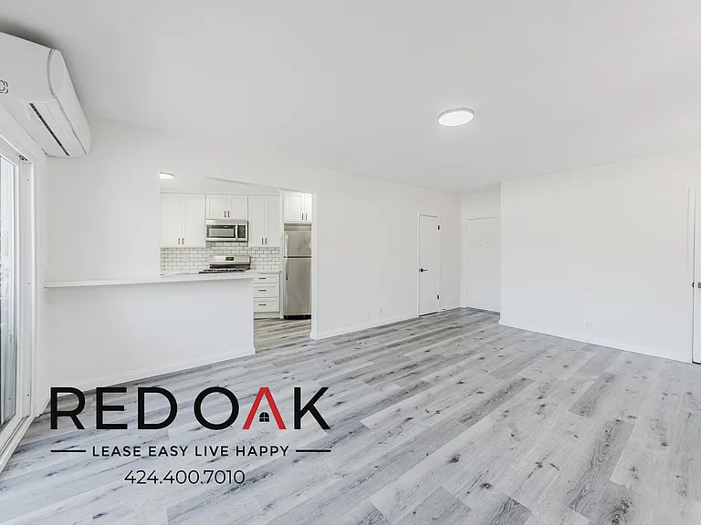 4630 Venice Blvd #14 — Photo 6