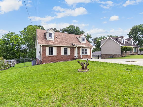 3rd image of 364 Randell Dr