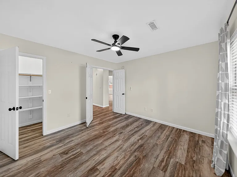 903 Tyra Ln — Photo 27