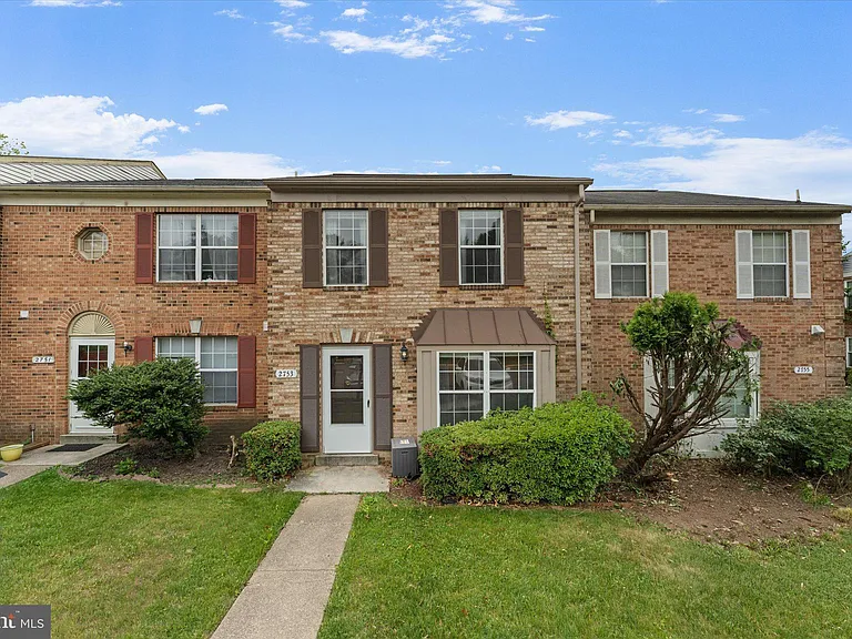 2753 Bixby Rd — Photo 22