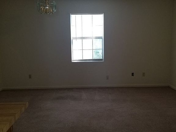 3rd image of 100B Woodview Dr #0
