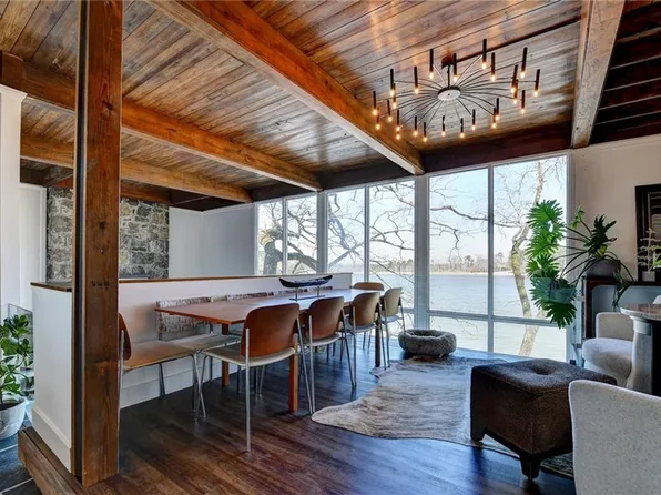 40 Lakeshore Dr, Berkeley Lake, GA 30096