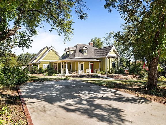 4th image of 326 W Liberty St