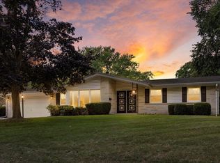 3455 S Russel ROAD, New Berlin, WI 53151