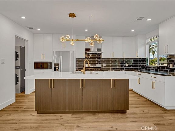 4th image of 22134 Gilmore St