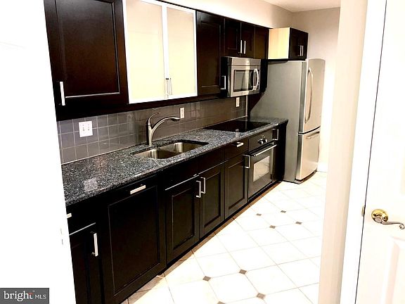 2nd image of 633 Admiral Dr Unit 205