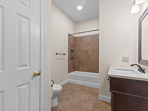5th image of 51 N Champlain St #2