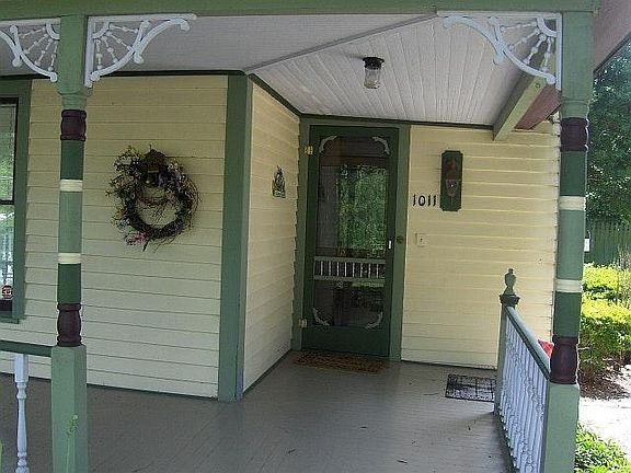 2nd image of 1011 Haywood St