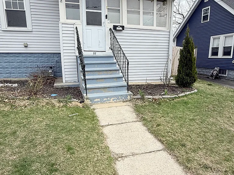 Edgemont Rd — Photo 23