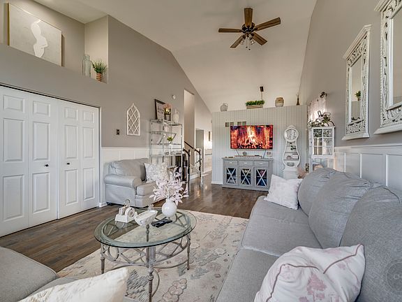 5th image of 2107 Ashbrook Ct