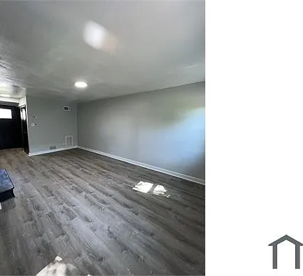 2621 Price St — Photo 20