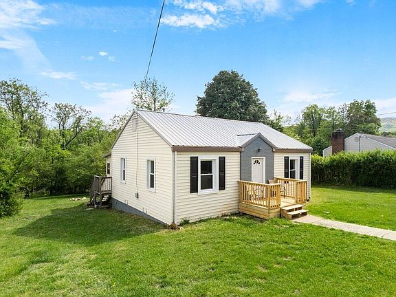 4th image of 48 Upland Dr