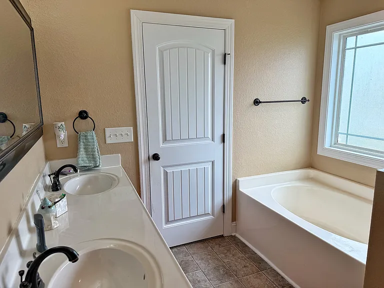 124 Landover Dr — Photo 24