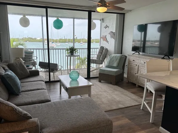 301 Sombrero Blvd APT 203, Marathon, FL 33050