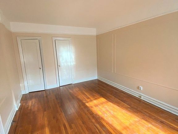 4th image of 2559 41st St APT 4A