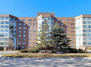 5 Weldrick Rd W #208, Richmond Hill, ON L4C 8S9