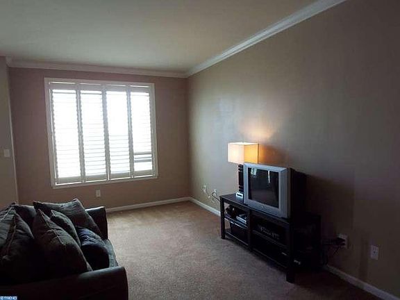 5th image of 1504 Fitzwilliam Ct