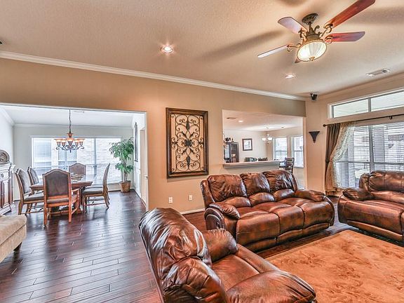 5th image of 15119 Magnoliabough Pl