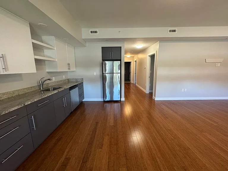 45 Poplar Dr #207 — Photo 17