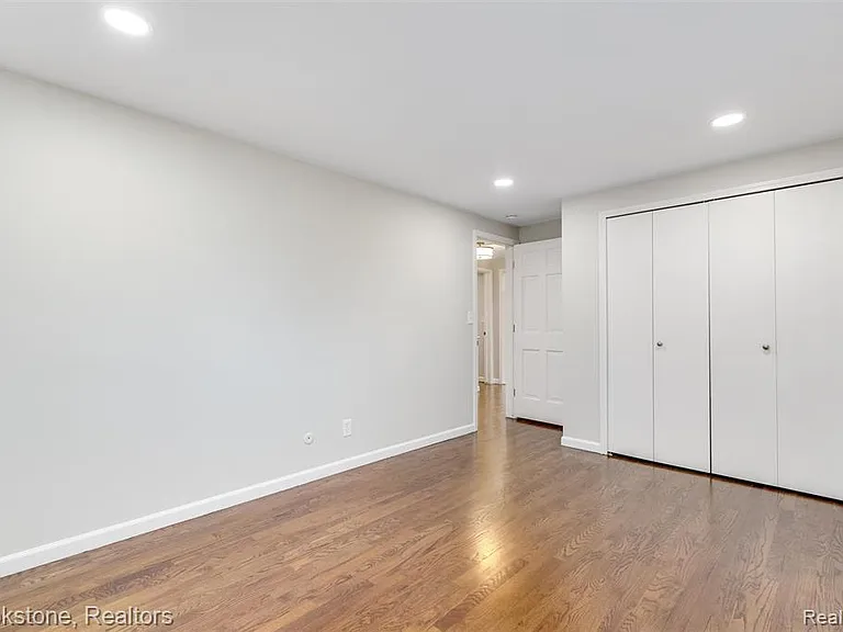 2784 Aldgate Dr — Photo 34