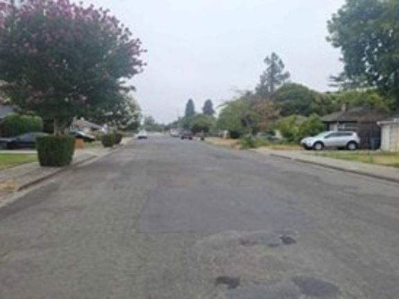 Exterior Neighborhood (street photo)