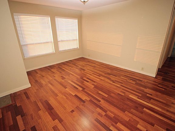 5th image of 410 W Roy St #301