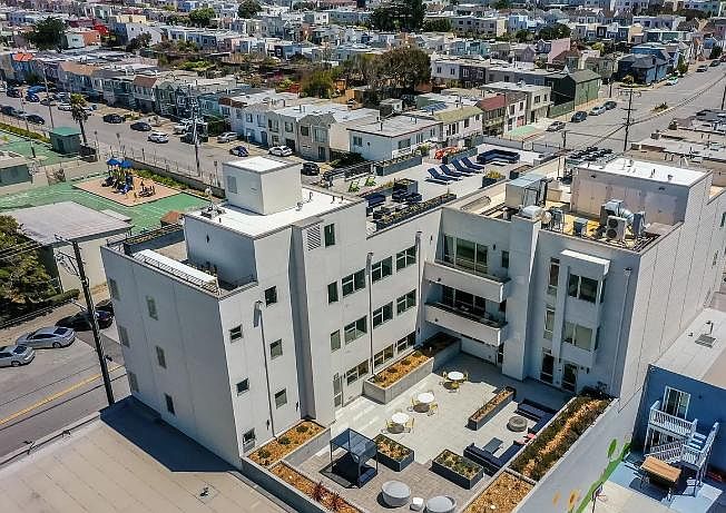 1st image of 3701 Noriega St #105