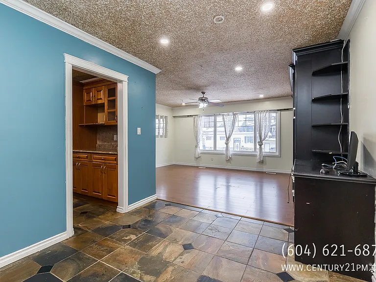 2088 Majestic Cres #UPPER — Photo 19