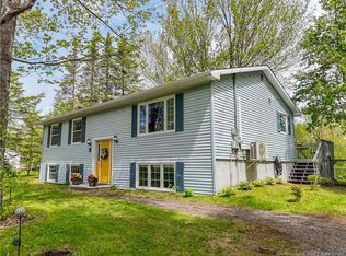 584 Whittaker Rd, Lincoln, NB E3B 7Z7