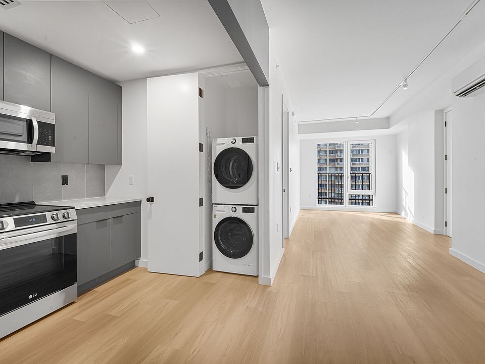 1st image of 931 Carroll St #801