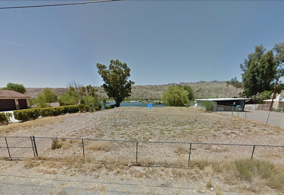 2nd image of 317 Riverfront Dr
