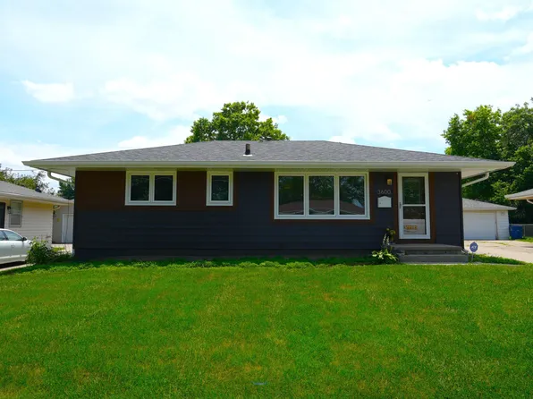3600 Brinkwood Rd, Des Moines, IA 50310