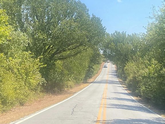 4th image of 6320 Ten Mile Bridge Rd