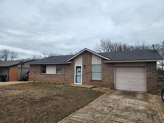 2nd image of 601 Holsey Dr