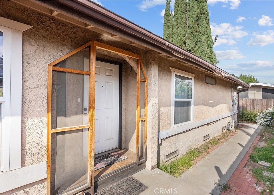 1st image of 31919 Sapphire Ln