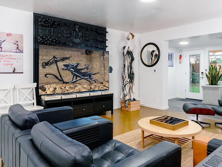 1726 S La Rosa Dr — Photo 13