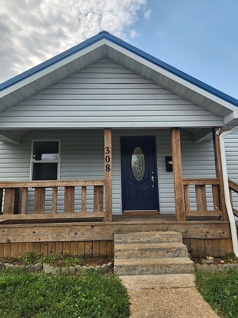 1st image of 308 Apple Ave