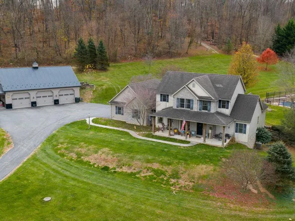 530 Bairs Mill Rd, Wrightsville, PA 17368