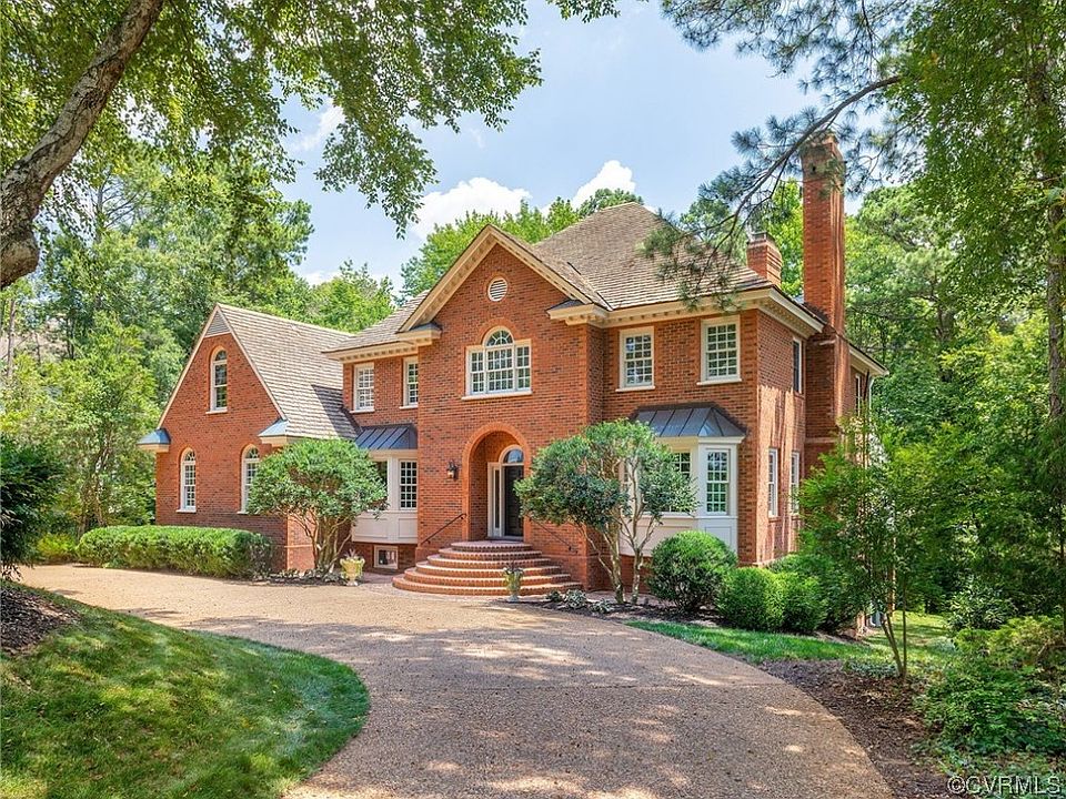 1st image of 121 Brookschase Ln
