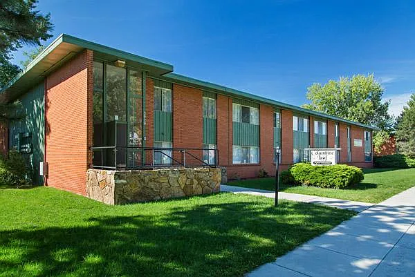 Building Photo 4