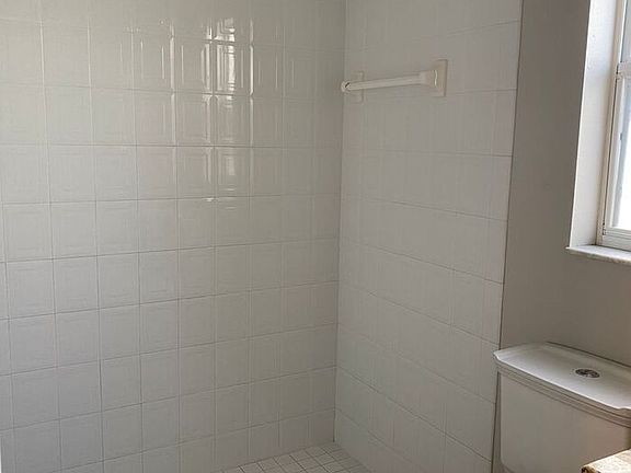 5th image of 10033 Cypress Glen Pl