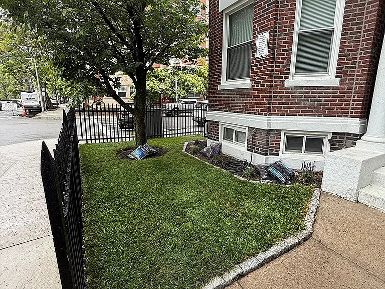 94 Queensberry St. — Photo 5