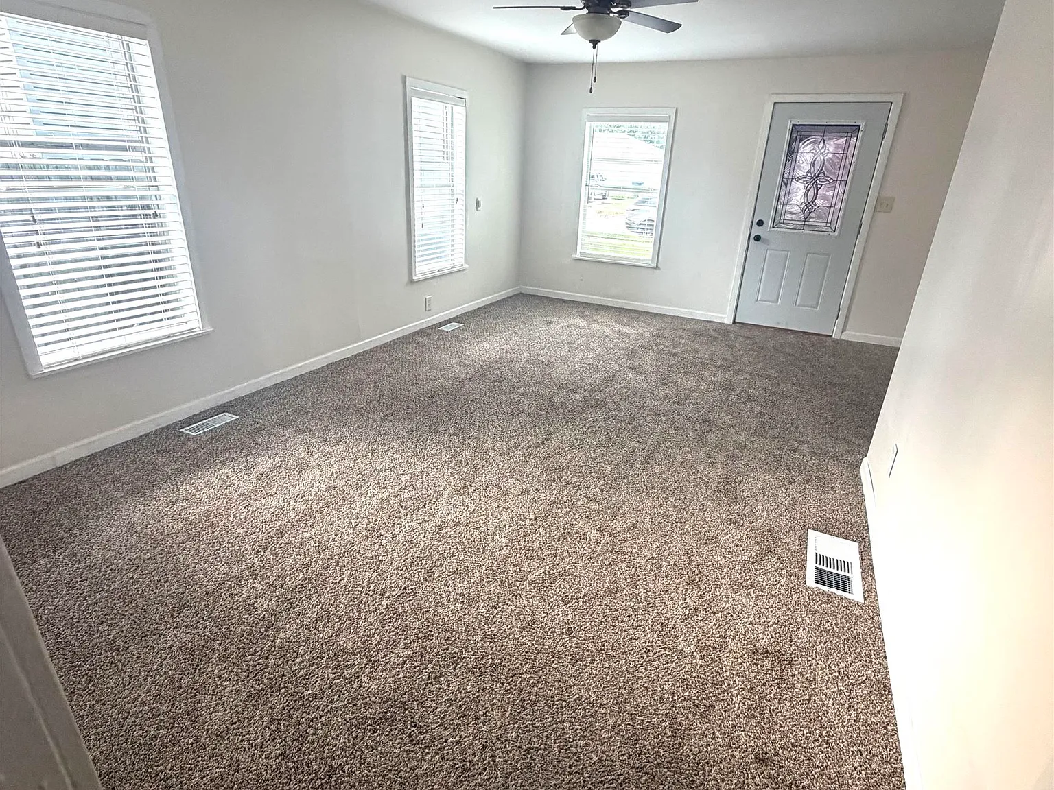 3 bed, 1312 sqft, $1,500 — Photo 3