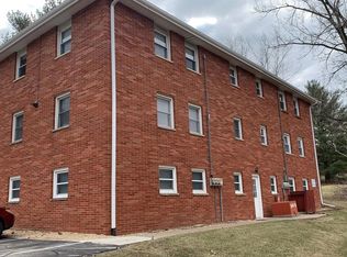 2970 Kane St APT 6, Dubuque, IA 52001