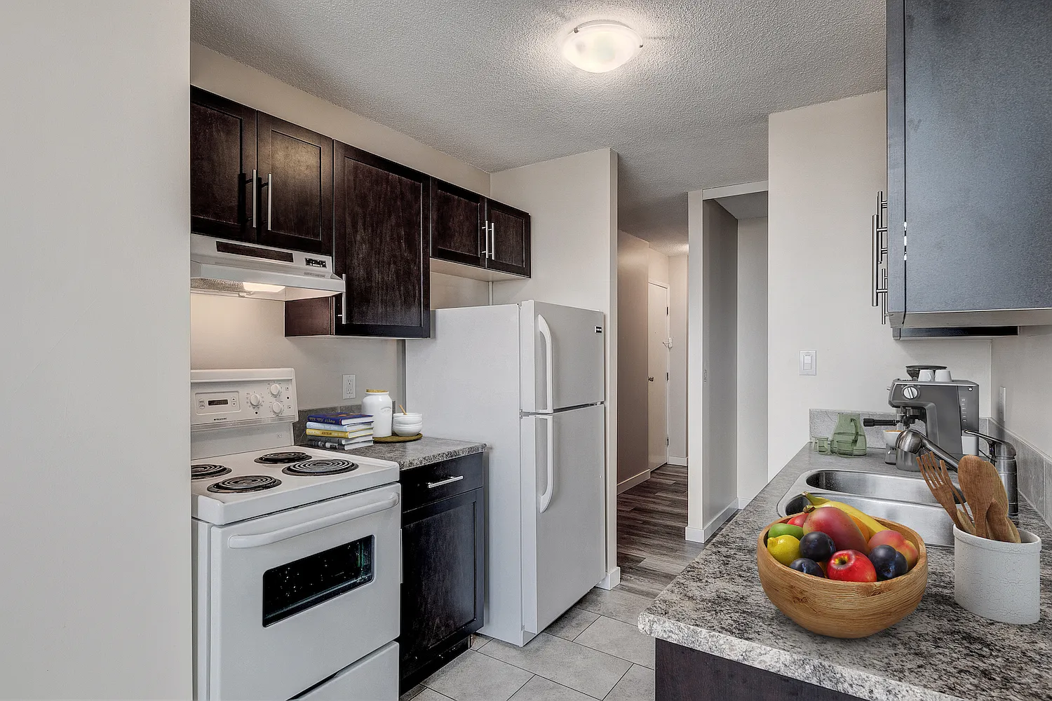 Lamplighter Apartments — Photo 4